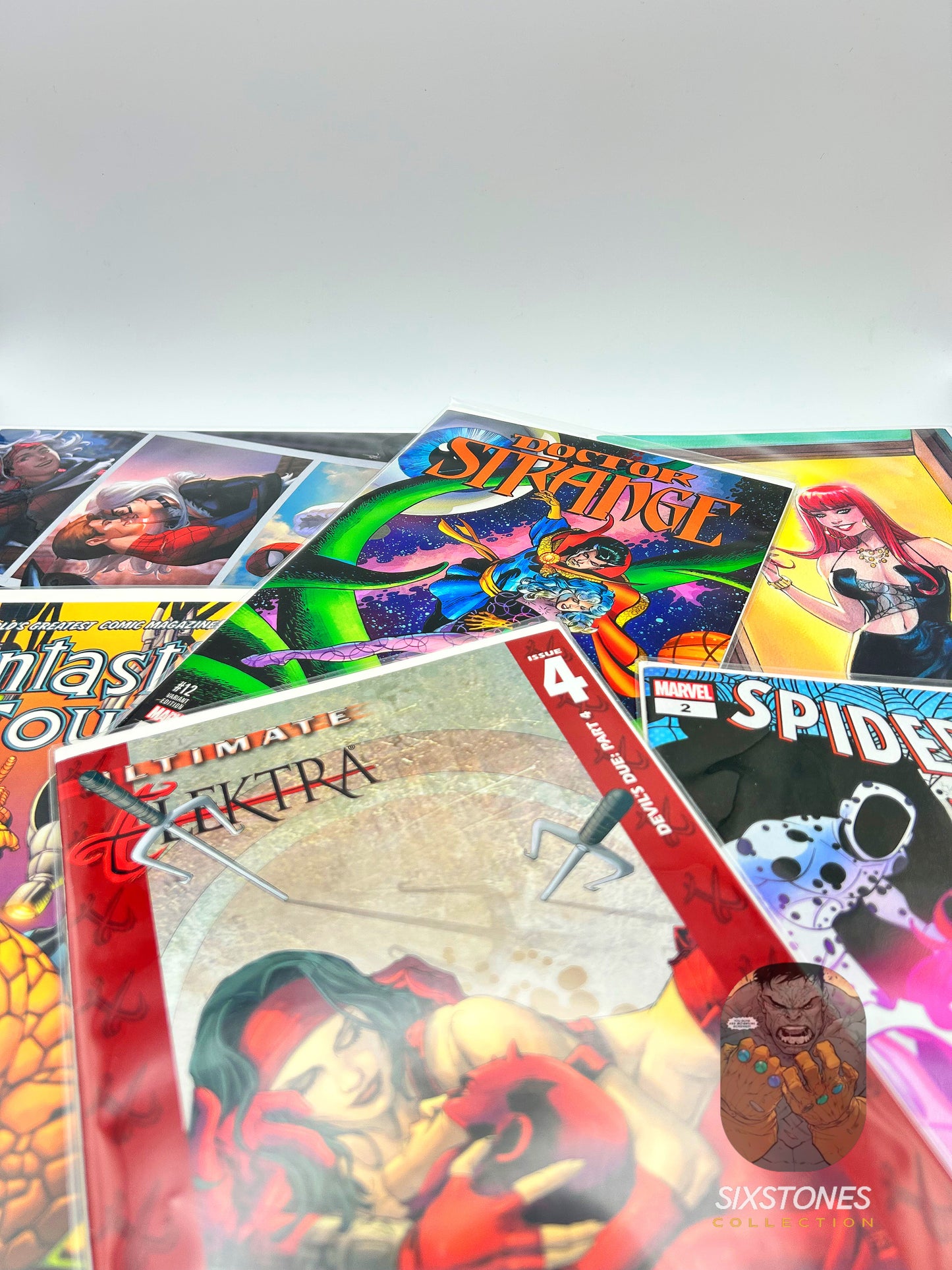 Mystery Comic Box – 4 Random Issues + 1 Variant or Virgin Art Cover